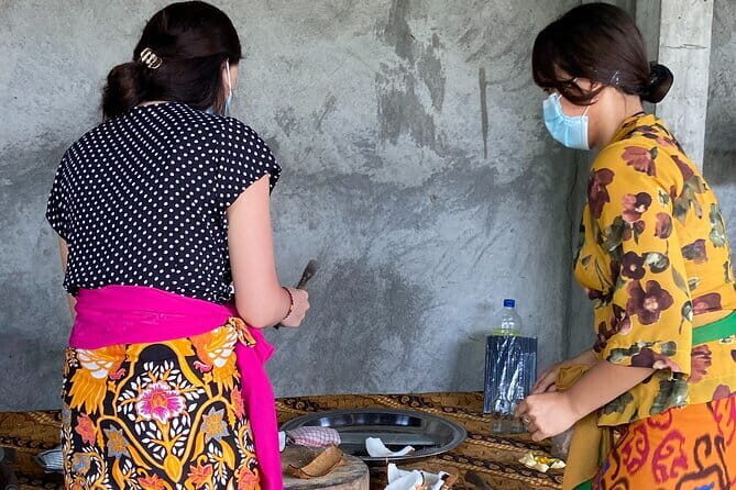 Create Coconut Oil With Bali's Family - The Process of Making Coconut Oil—A Traditional Balinese Technique