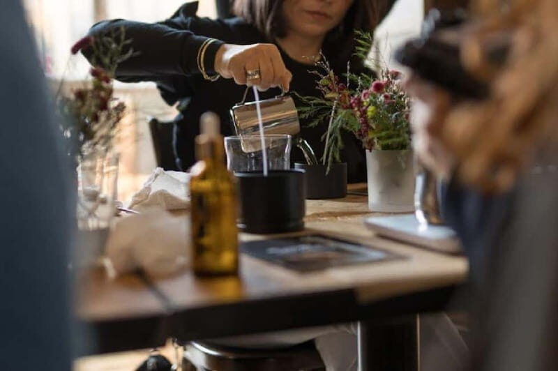 Create you own eco-friendly Candle & Aperitivo - A Deep Dive into the Candle & Aperitivo Experience