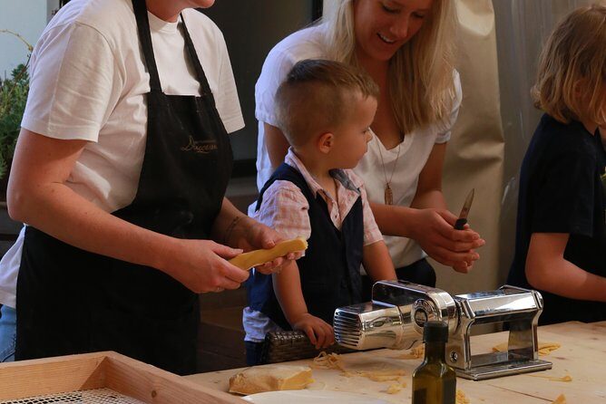 Creative Cooking for Young Chefs in Tuscany - Key Points