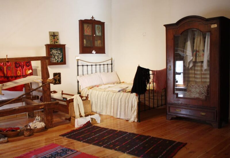 Cretan Traditional Village Assites, with food and drinks - Practical Details and Tips