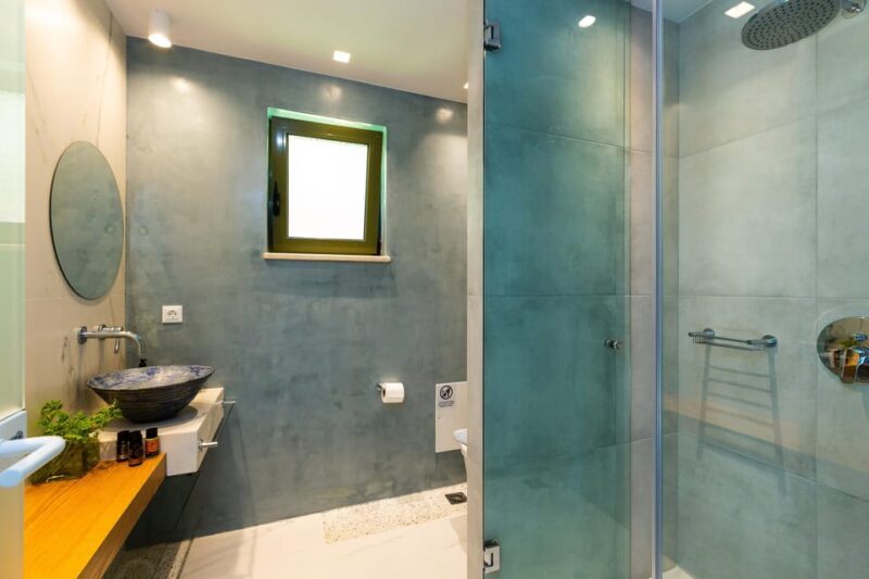 Crete: 3-Day Yoga Retreats in Physis Villas - Daily Yoga Practice and Meditation