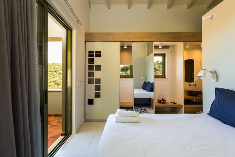 Crete: 3-Day Yoga Retreats in Physis Villas - Meals: Nourishing Vegetarian and Vegan Fare