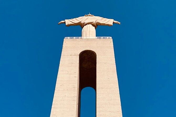 Cristo Rei Tuk-Tuk and River Cruise (2:45h) - The Value for Money