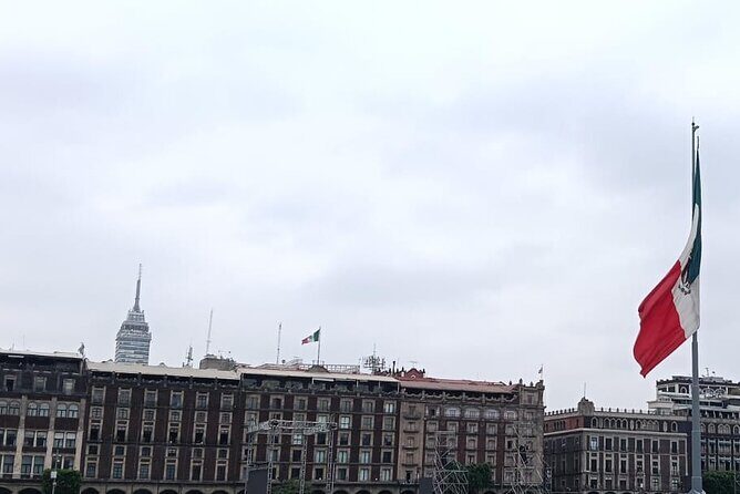 Cronicas Del Centro : Living Stories of Mexico City - Key Points