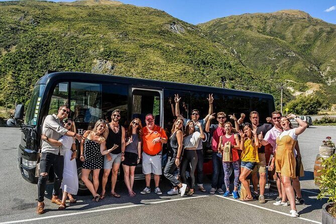 CRUISE SHIP DAY LYTTELTON Hop On Hop Off Wine Tours to Waipara - Key Points