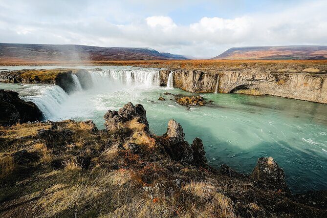 Cruise Tour Godafoss and Myvatn Lake and Baths Small Group - Why This Tour Stands Out