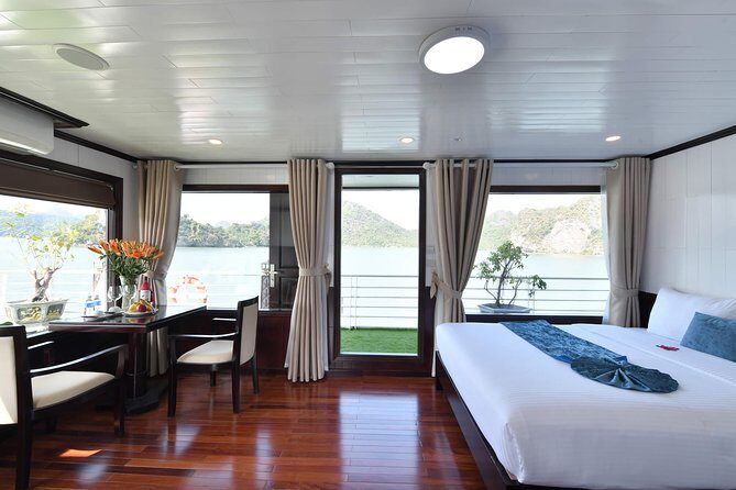 Cruising Halong Bay - Lan Ha Bay 2 Days on boat - Cabin with balcony - Key Points