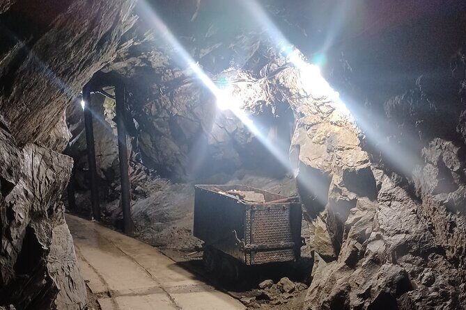 Crystal Gold Mine Tour Family Rate - Key Points