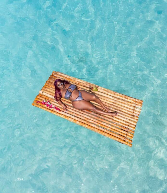 Curaçao: Bamboo Photoshoot with Cocktails - How to Make the Most of Your Booking