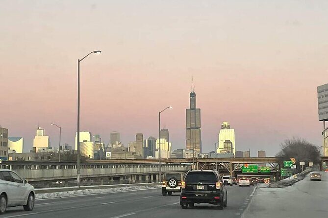 Curbside Sedan Transportation from O'Hare or Midway Airport to Downtown Chicago - Why Choose This Service?