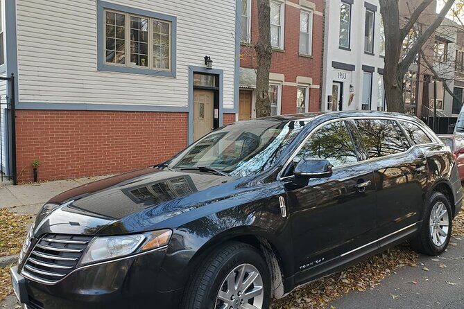 Curbside Sedan Transportation from O'Hare or Midway Airport to Downtown Chicago - Pricing and Value