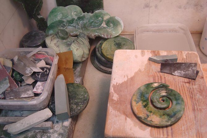Custom Made Jade Carvings - Why This Tour Stands Out
