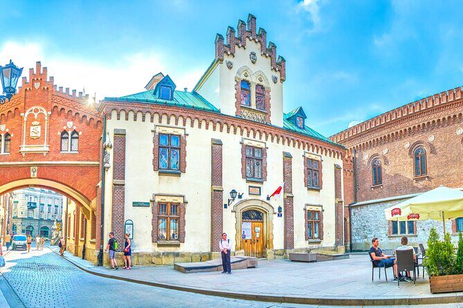 Czartoryski Palace Museum Tickets and Krakow Old Town Tour - An In-Depth Look at the Tour Experience