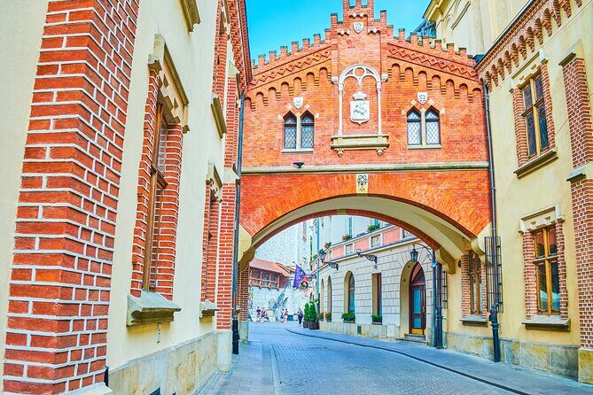 Czartoryski Palace Museum Tickets and Krakow Old Town Tour - FAQ