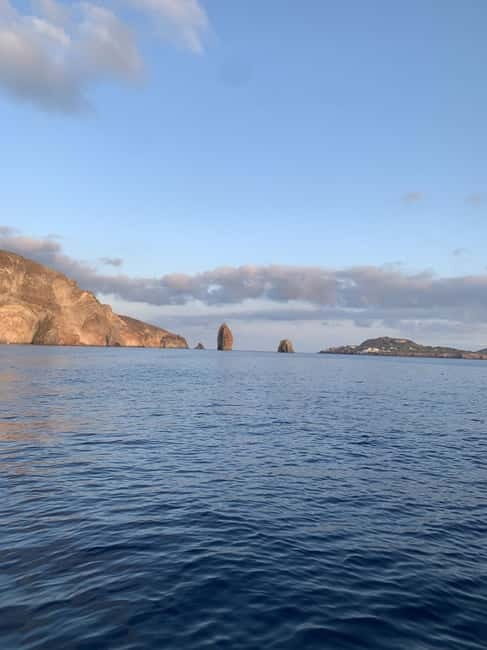 Da Lipari: Tour in Barca Salina e Lipari (7h) PICCOLO GRUPPO - Who Would Enjoy This Experience?