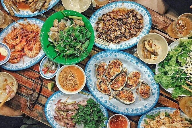 Da Nang By Night: Seafood dinner, night market and cruise trip - A Detailed Look at the Da Nang By Night Tour