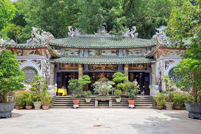 Da Nang city/Airport transfer to (OR from) Hoi An hotels -one way - Pricing and Value Considerations