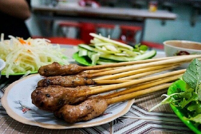 Da Nang Night Foodie Tour City and Han River Cruise By Private - The Experience Breakdown: What to Expect