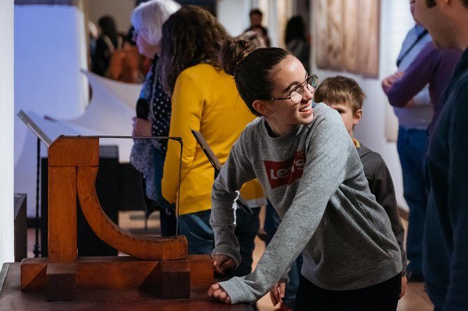 Da Vinci Museum: Discover a World of Genius in the Heart of Rome - The Atmosphere and Layout