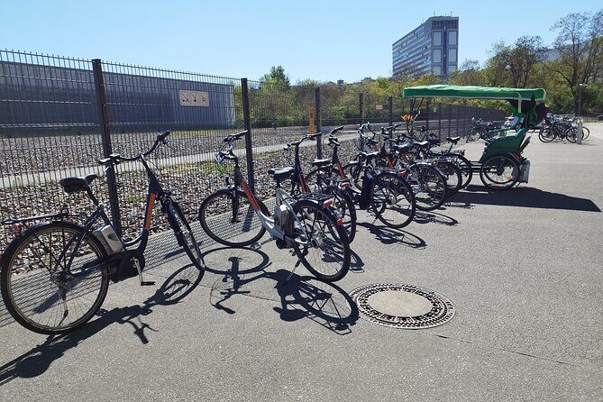 Daily First Rickshaw 3,5 Hrs PP 90 Shared Guide Private Driver - Key Points