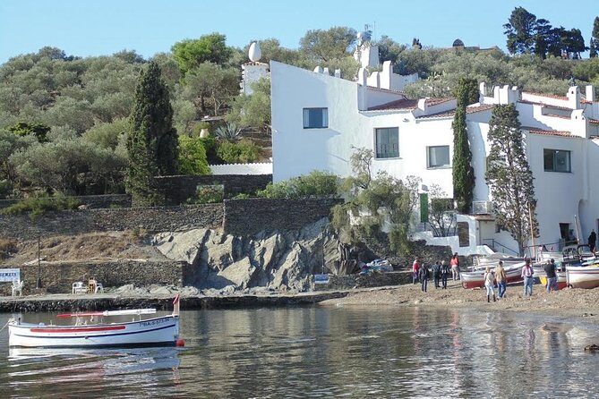 Dalí 2 Museums, Figueres and House of Portlligat small group from Girona - Who Will Enjoy This Tour?