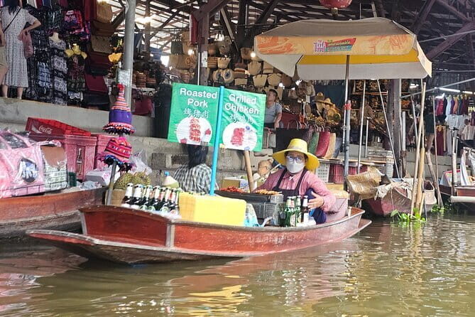 Damnoen Saduak Famous Floating Market and Mea Klong Railway Tour - Return to Bangkok and Wrap-up
