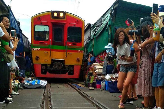 Damnoen Saduak Floating Market & Maeklong Train Market Tour - FAQ