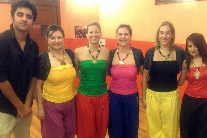 Dance Class in Delhi: Learn to Dance like a Bollywood Star - Key Points
