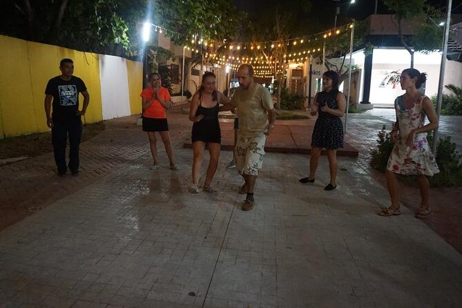 Dance lessons (swing / lindy hop /charleston) - What to Expect from Your Swing Dance Lesson in Playa del Carmen