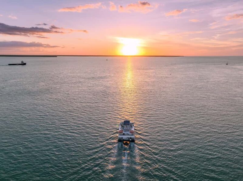 Darwin: Darwin Harbor Sunset Cruise with Buffet Dinner - Key Points