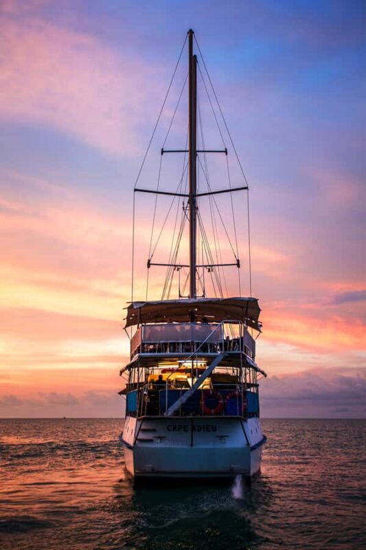 Darwin: Signature four course Sunset Dinner Cruise - Key Points