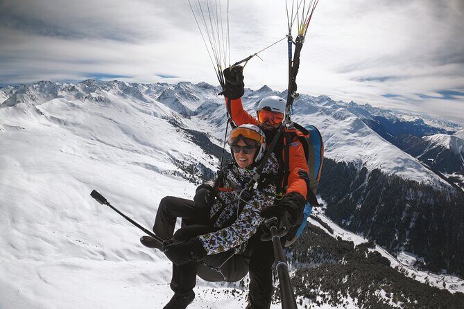 DAVOS: Paragliding Tandem Flight In Swiss Alps (Video & Photos Included) - The Guides & Safety