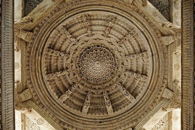 Day Excursion To Ranakpur Jain Temple From Udaipur With Lunch - The Journey Begins: From Udaipur to Ranakpur
