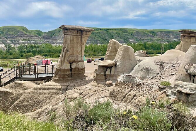 Day of Dinosaurs and Hoodoos From Calgary to the Badlands - Who Will Enjoy This Tour?