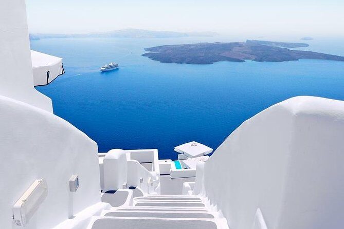 Day Tour Catamaran Cruise Tahiti - An In-Depth Look at the Santorini Catamaran Cruise Tahiti Experience