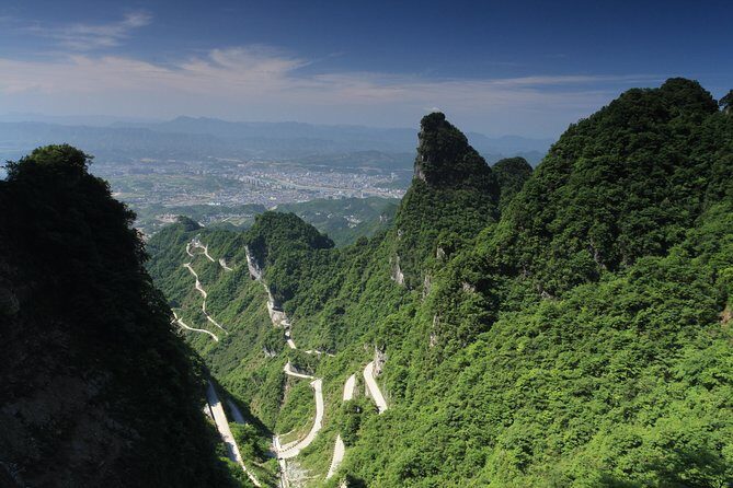 Day tour for Tianmen Mountain National Forest Park - The Skywalk: Glass and Adrenaline