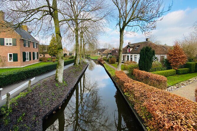 Day Tour Giethoorn, Afsluitdijk and Zaanse Schans with Boat Cruise - FAQs
