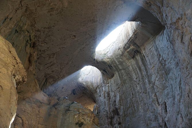 Day Tour: God's eyes cave, Saeva dupka cave & Glozehne monastery - Key Points