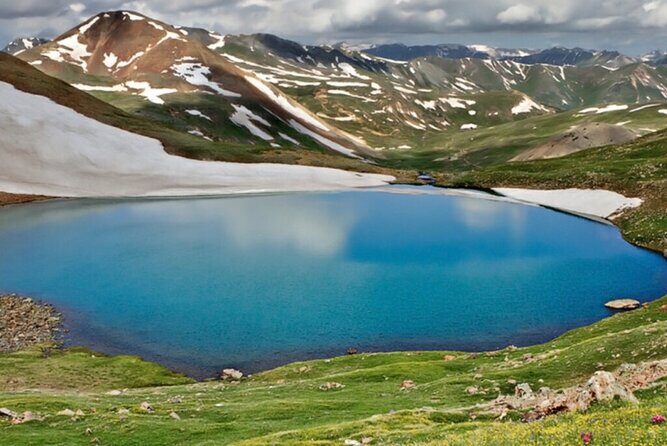Day Tour to Amberd Fortress Aragats and Kari Lake From Yerevan - Who Is This Tour Best Suited For?