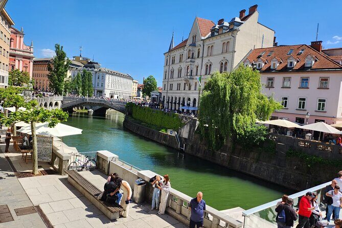 Day Tour to LJUBLJANA LAKE BLED with minivan 8pax max from Zagreb - Key Points