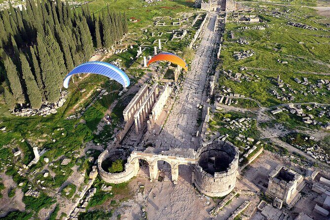 Day Tour to Pamukkale from/to Istanbul - Lunch and Local Flavors