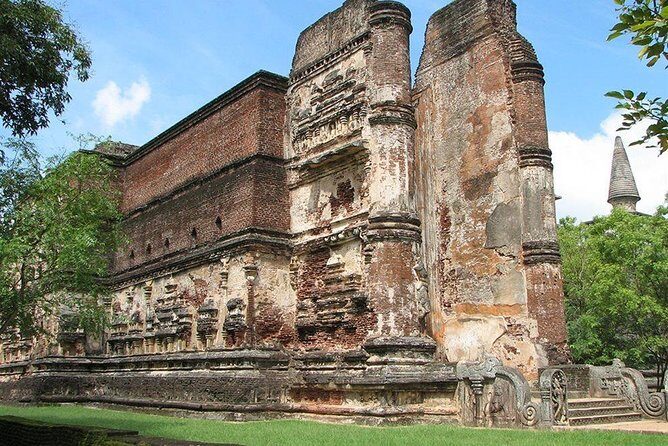 Day Tour to Polannaruwa from Kandy by Lux Tours Lanka - An In-Depth Look at the Tour Experience