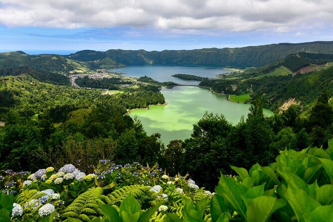 Day tour to the amazing Sete Cidades - Exploring the Majestic Sete Cidades: An In-Depth Tour Review
