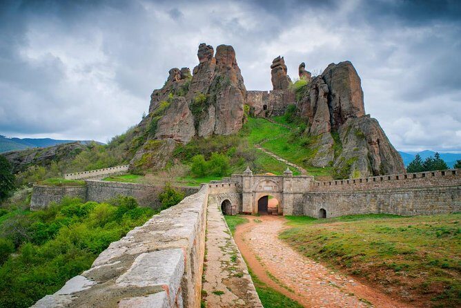 Day tour to the Natural wonders Belogradchik Rocks & Venetsa cave - A Closer Look at the Tour Experience