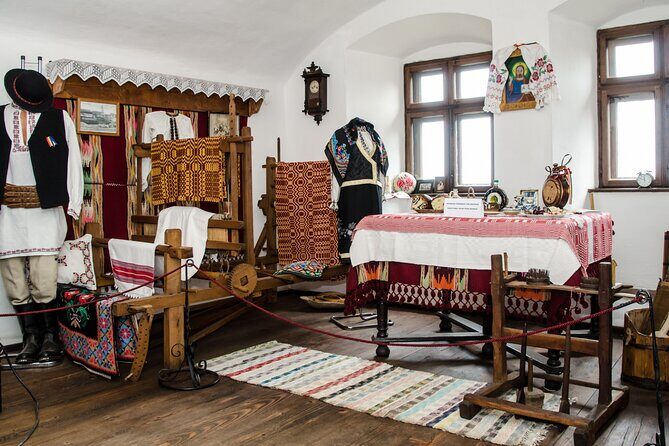 Day Trip Bear Sanctuary, Bran Castle, Rasnov Fortress from Brasov - Authentic Experiences and Review Highlights