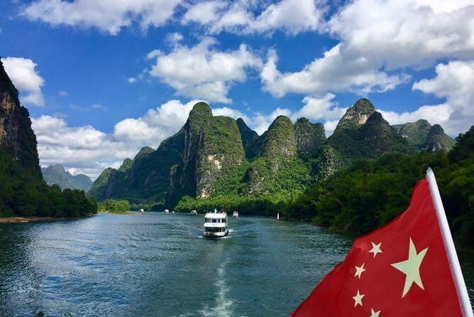 Day trip for Li river cruise and the Impression San Jie Liu show in Yangshuo - Exploring the Guilin Region in Style: The Li River and Yangshuo Light Show Tour