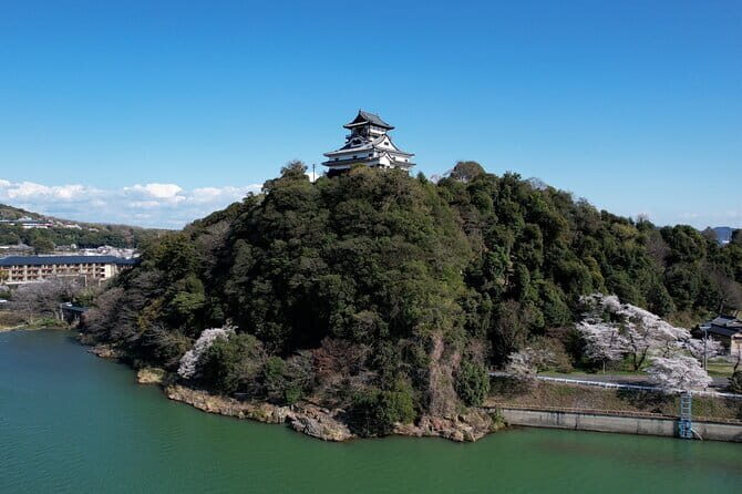 Day Trip Inuyama from Kyoto by Public Transportation - Inuyama Castle: A Historical Marvel