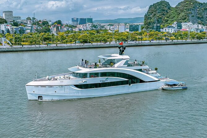 Day Trip - Luxury Experience in Ha Long Bay by Saquila Yacht - Key Points