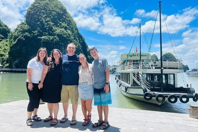 Day Trip - Luxury Experience in Ha Long Bay by Saquila Yacht - Authenticity and Reviewer Insights