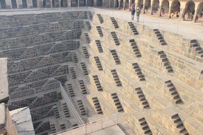 Day Trip to Chand Baori, Step Well & City Palace from Jaipur - Key Points